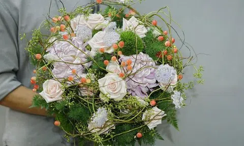 Hơn 50 triệu đồng một bình hoa dịp 20/10